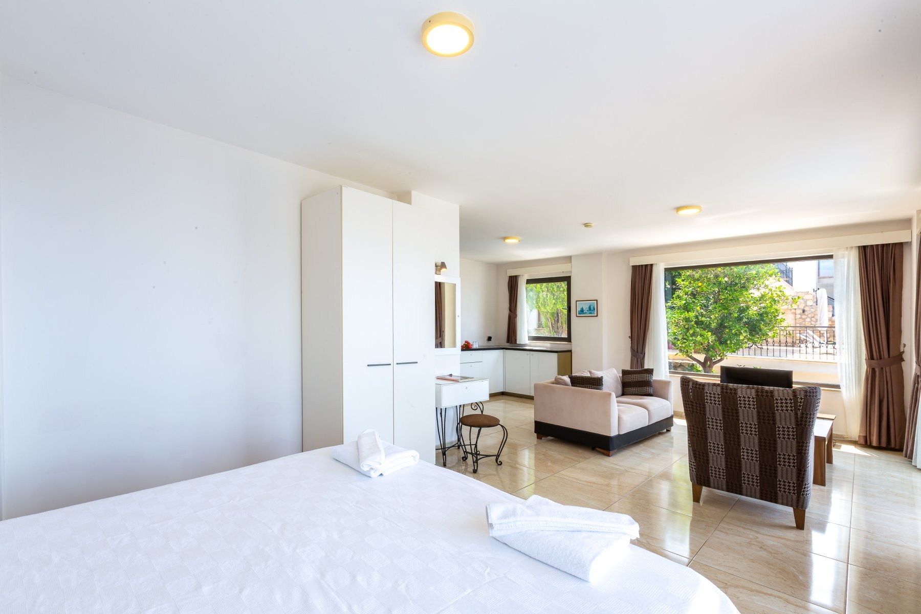 superiror suite with private pool_3