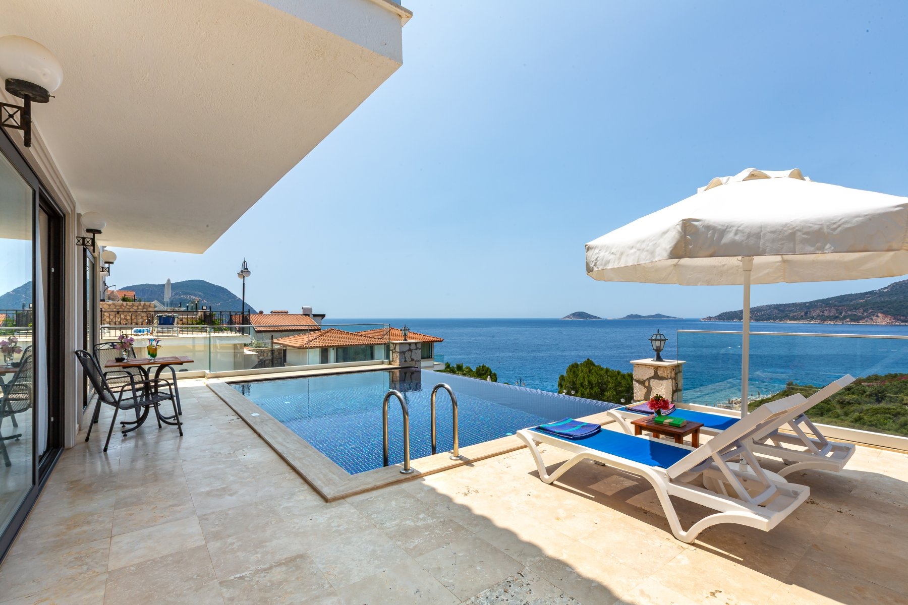 superiror suite with private pool_7
